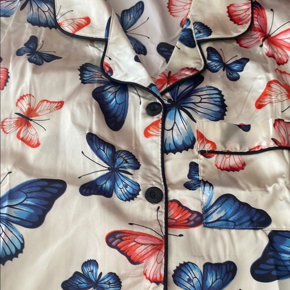 Butterfly Print Pajama Set - Picture 4 of 8